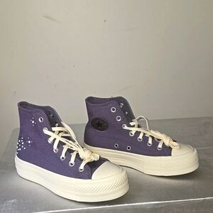 Converse Chuck Taylor All Star Platform Pearls & Studs Sneakers  Women's US 5.5